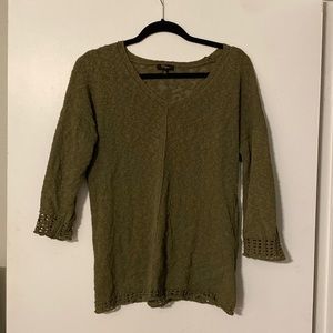 Olive green 3/4 sleeved sweater